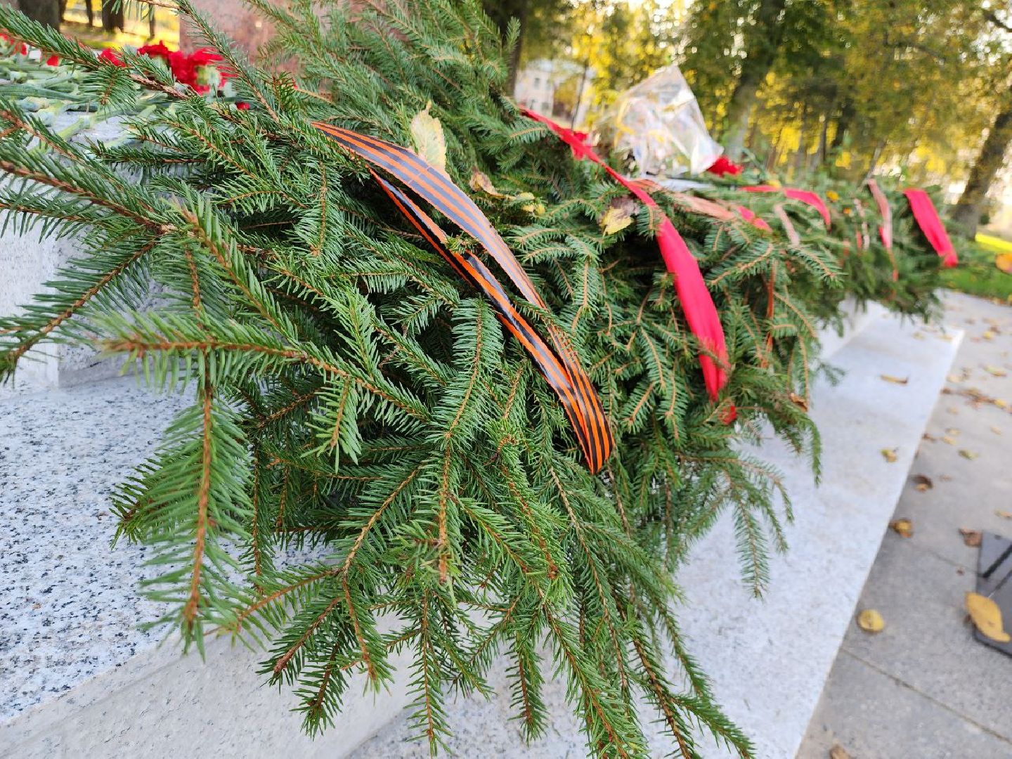 Можайск, Можайский городской округ, Населнный пункт воинской доблести, стелы, память, Великая Отечественная война, подвиг, солдаты,