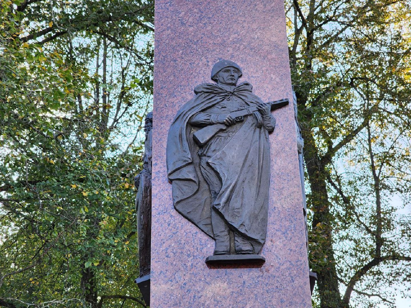 Можайск, Можайский городской округ, Населнный пункт воинской доблести, стелы, память, Великая Отечественная война, подвиг, солдаты,