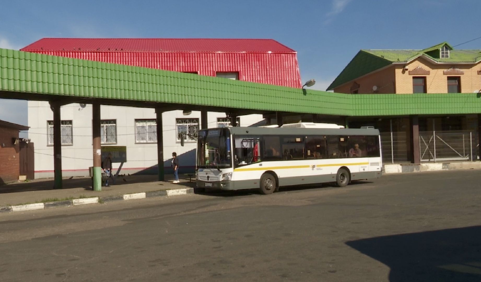 Клин, общество, транспорт, автобусы, люди,