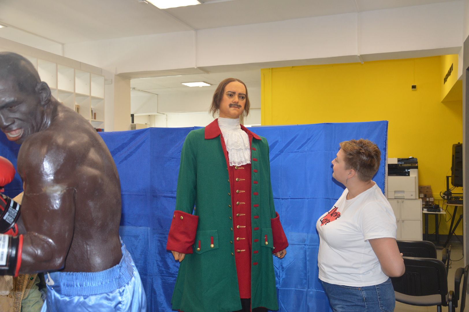 шатура, восковые фигуры, библиотека, выставка,