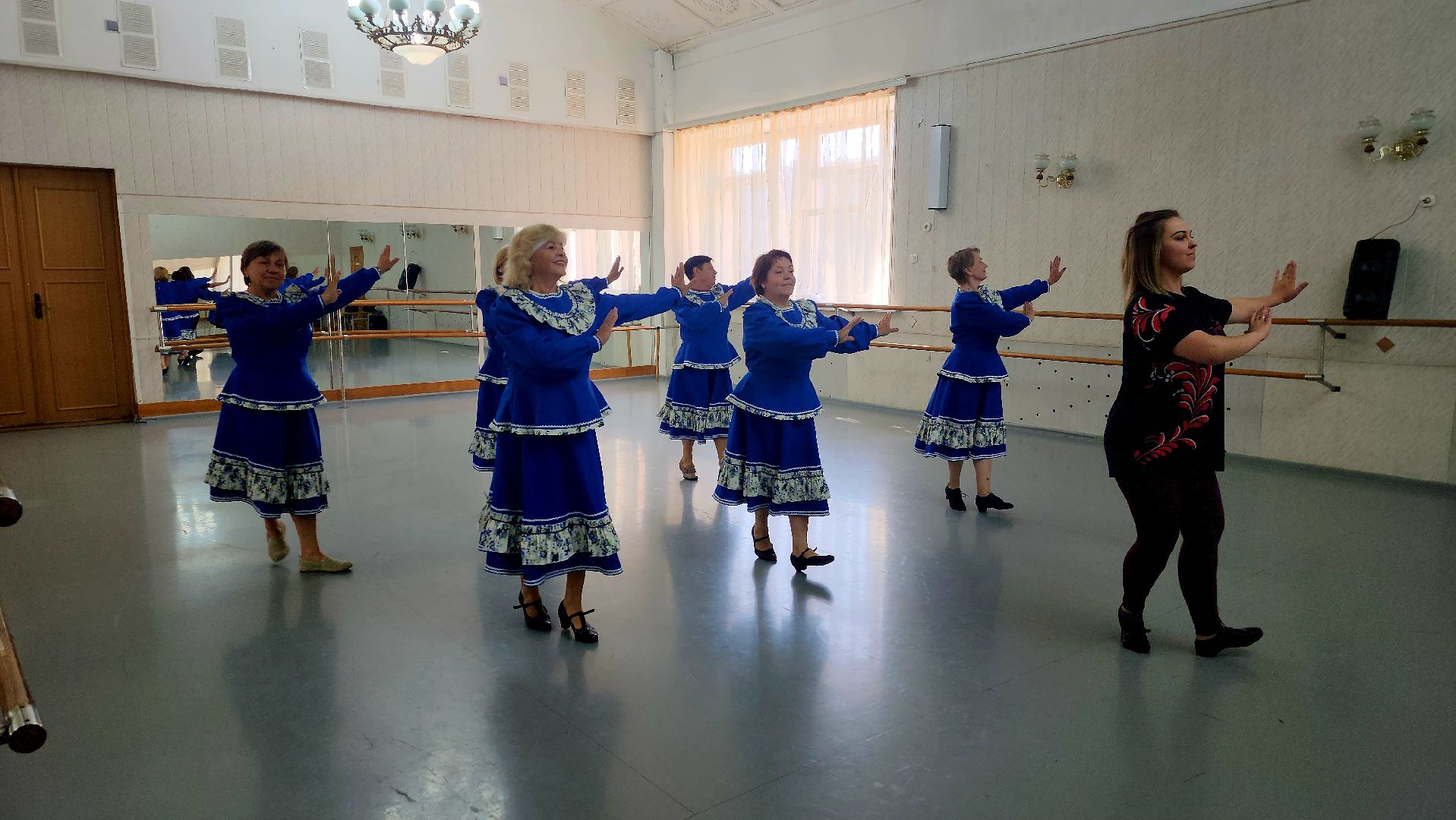 шатура, активное долголетие, танцы, народные танцы, настроение, Нариманова,