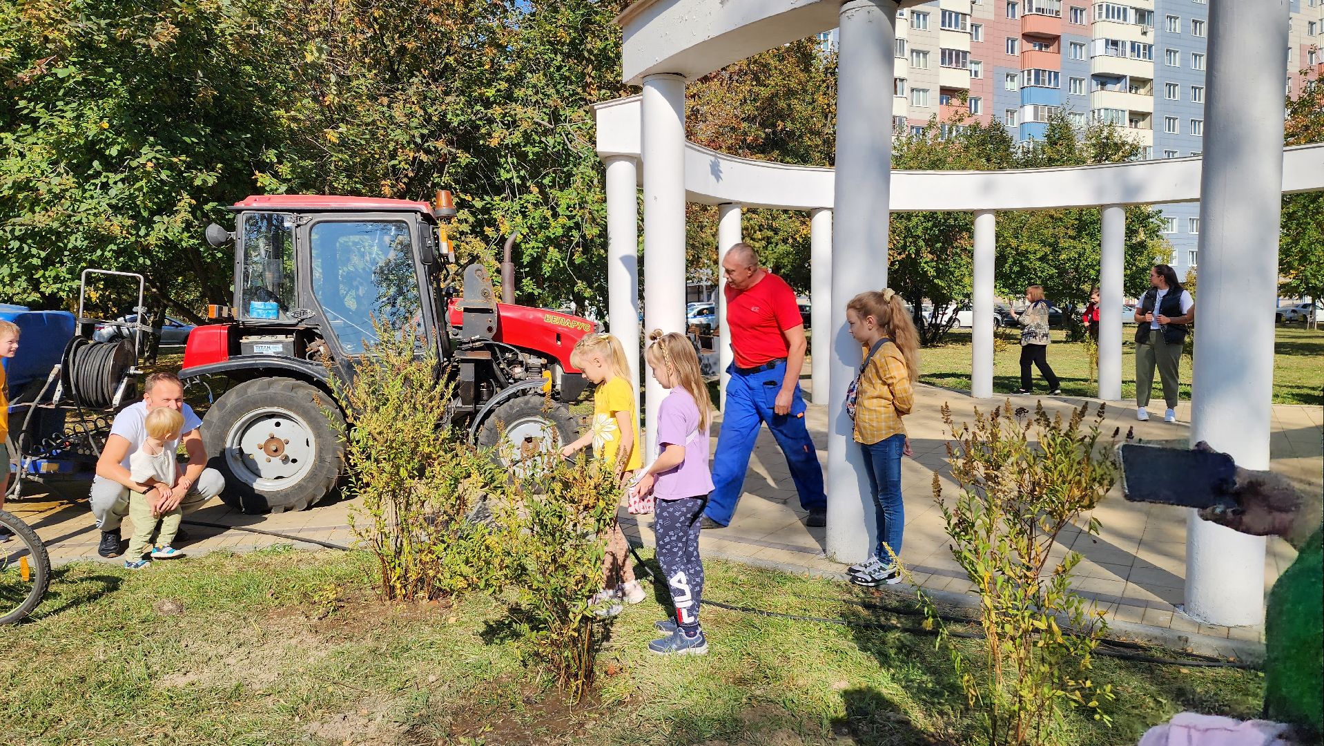 Подмосковье, городской округ пушкинский, ивантеевка, посади свое дерево, дети,