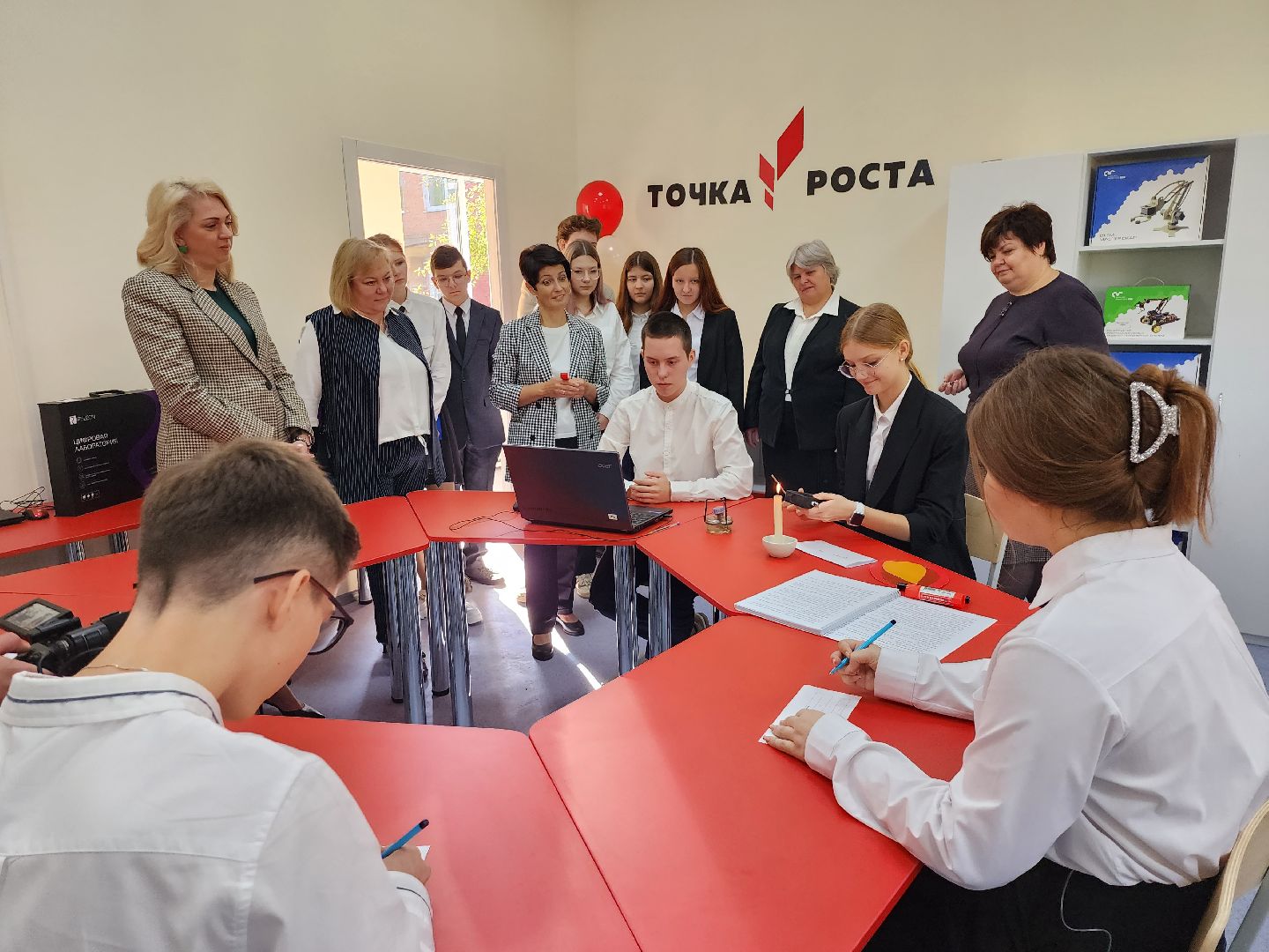точка роста, серпухов, подмосковье, школа, образование, технологии,