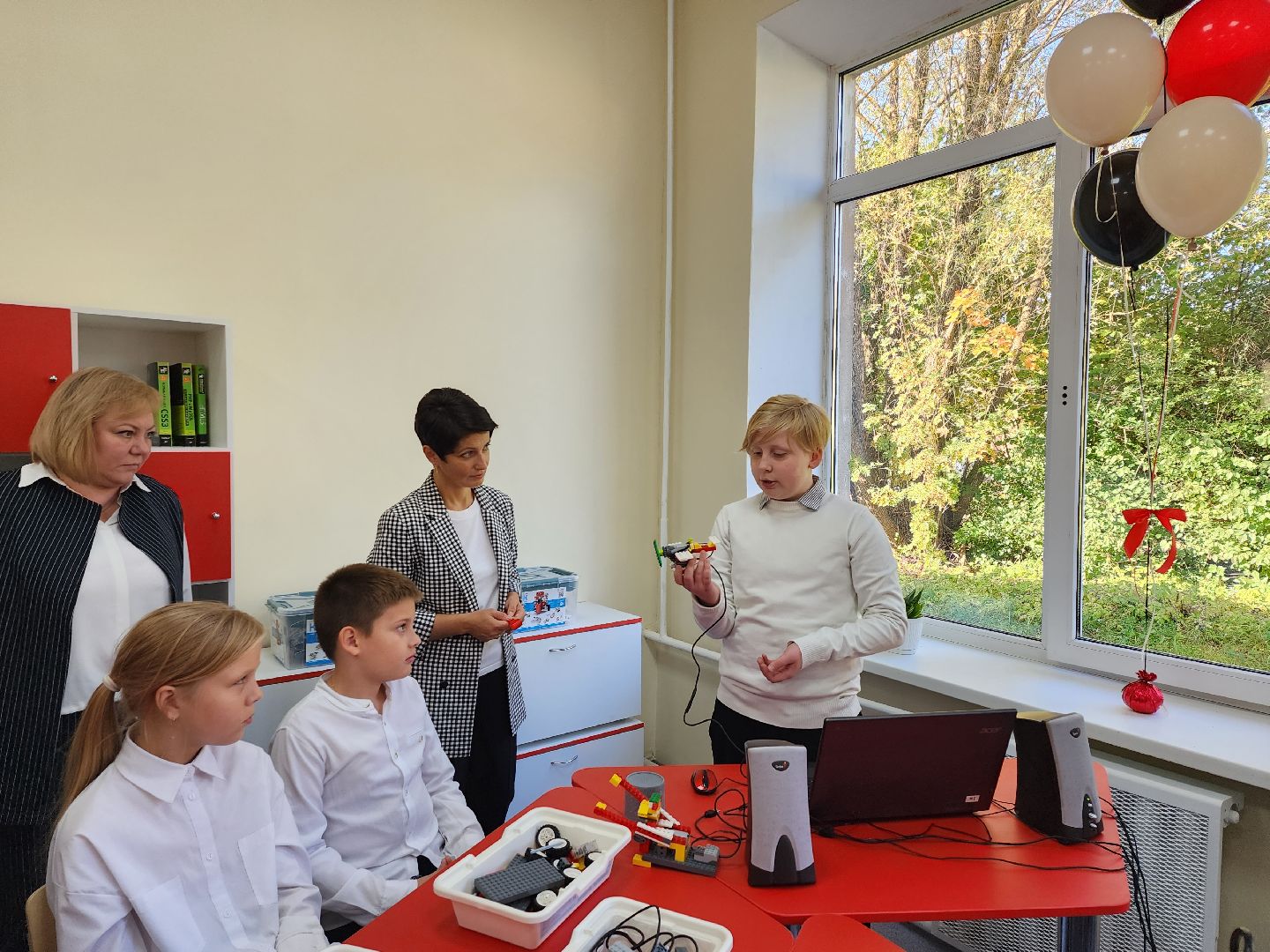 точка роста, серпухов, подмосковье, школа, образование, технологии,