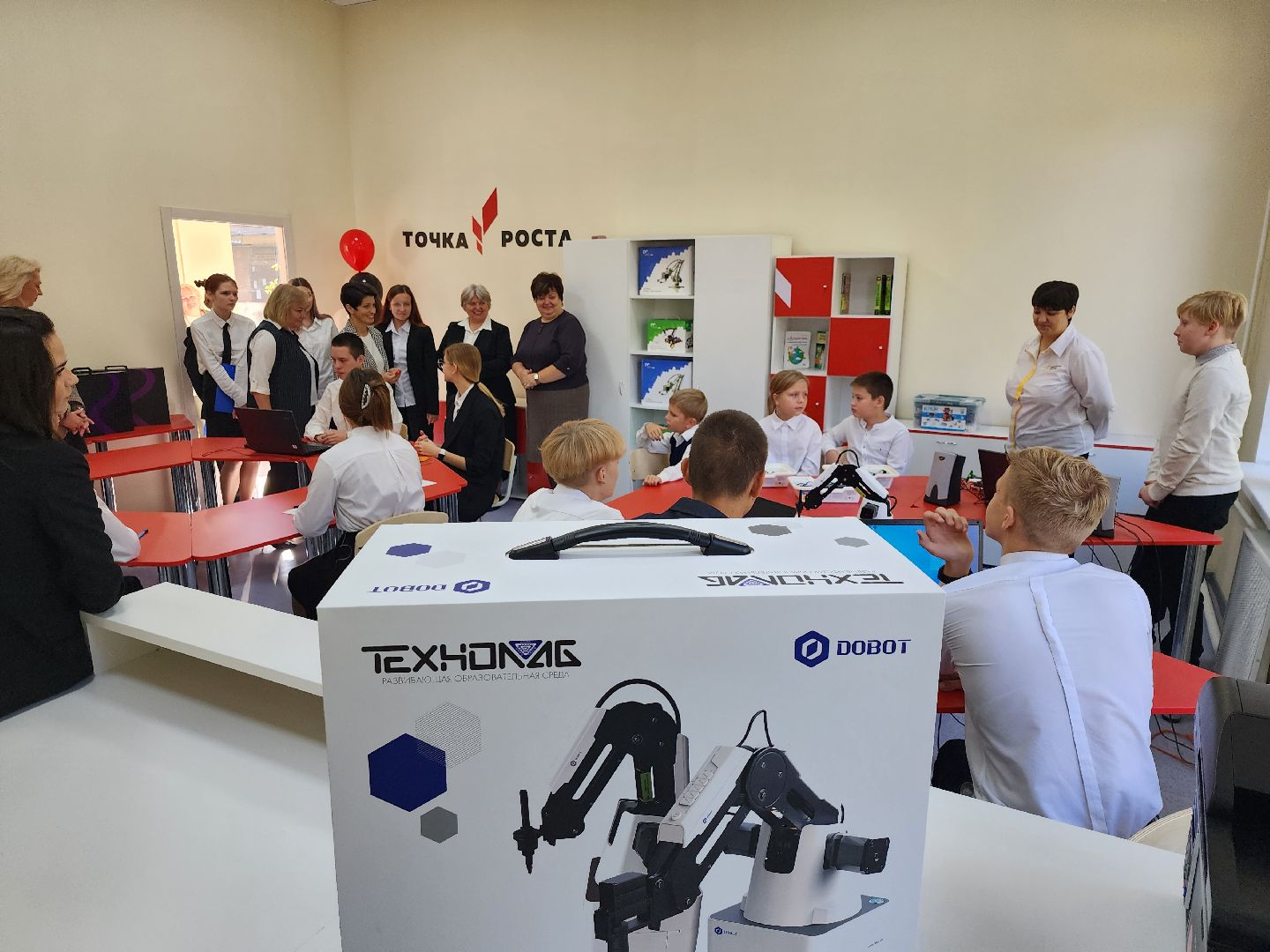 точка роста, серпухов, подмосковье, школа, образование, технологии,