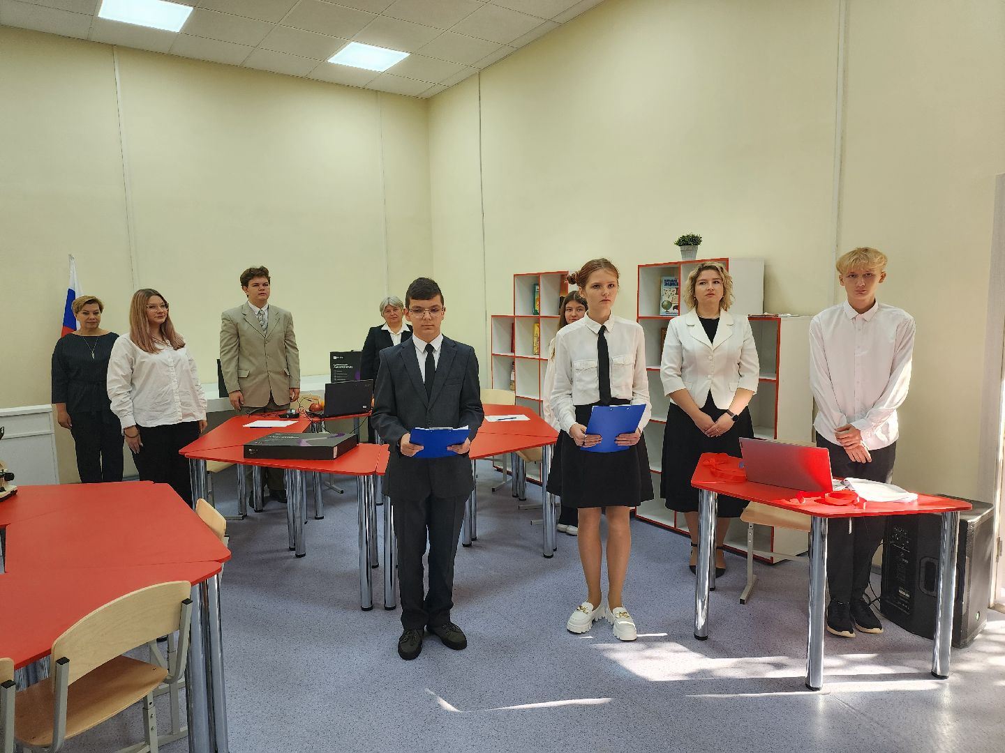 точка роста, серпухов, подмосковье, школа, образование, технологии,