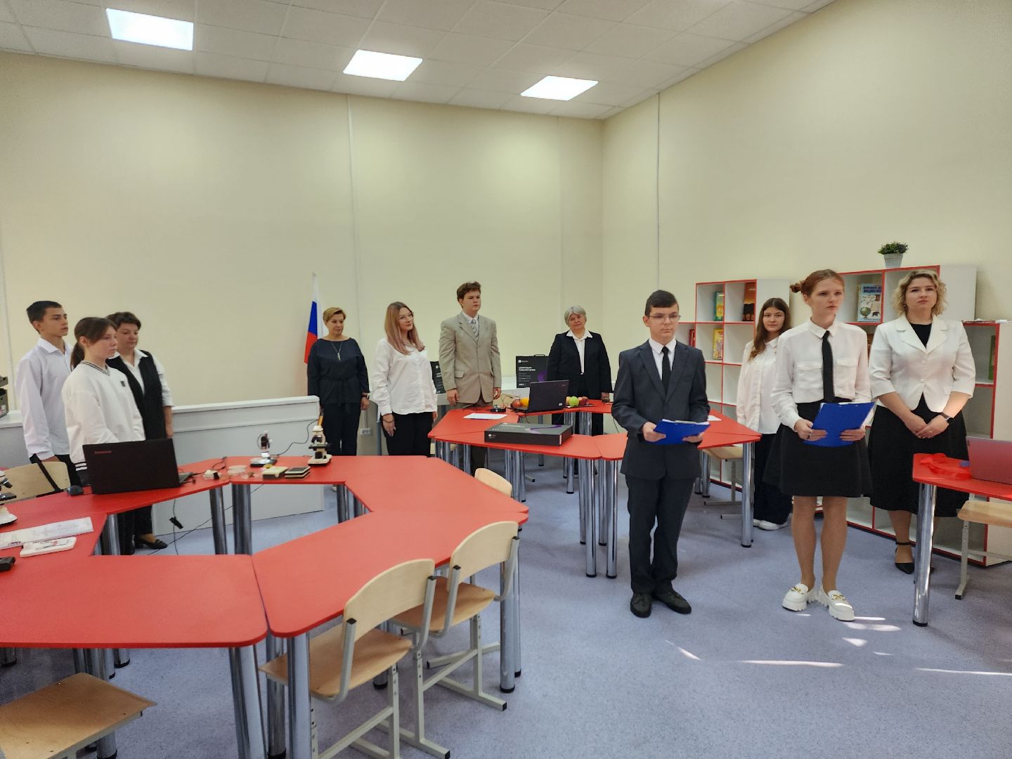 точка роста, серпухов, подмосковье, школа, образование, технологии,