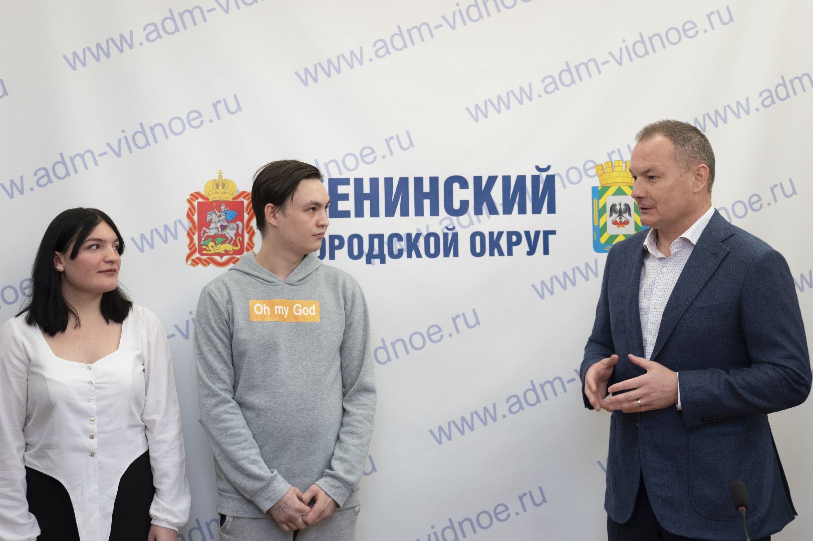 вручение ключей сиротам, социальная политика, жилье для детей-сирот, видное, пригород лесное,