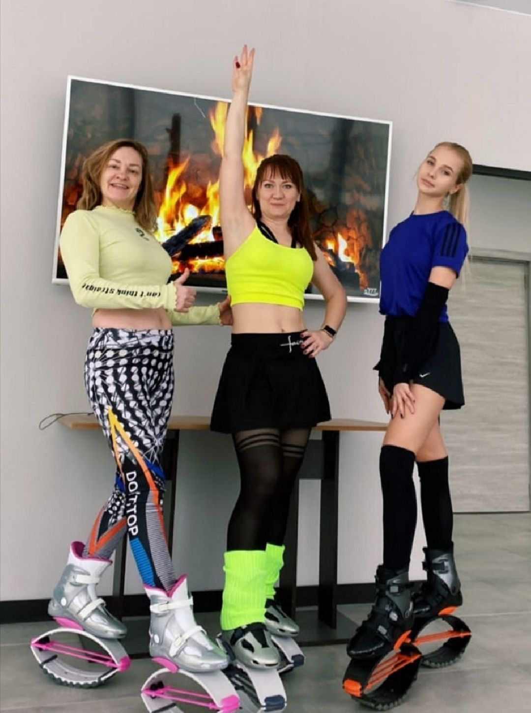 Кангу Джампс, фитнес, комплекс пляжных идов спорта.