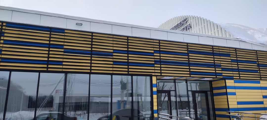 Кангу Джампс, фитнес, комплекс пляжных идов спорта.