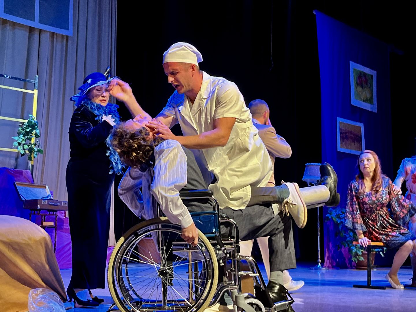 наро-фоминск, культура подмосковья, народный театр, премьера, цдк звезда,