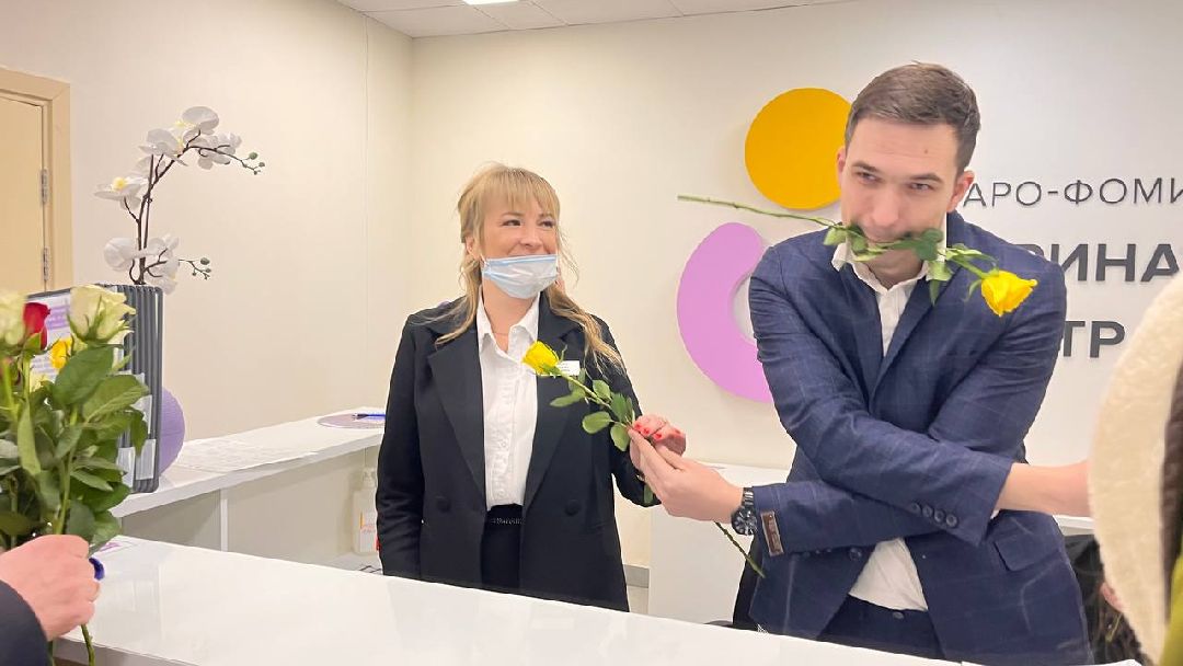 Врачи, перинатальный центр, медицина, подарки, 8марта, сюрприз, белый халат, медики, гинеколог, роды, рождаемость, патологтя, беременность