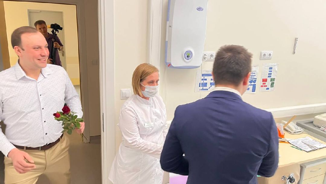 Врачи, перинатальный центр, медицина, подарки, 8марта, сюрприз, белый халат, медики, гинеколог, роды, рождаемость, патологтя, беременность