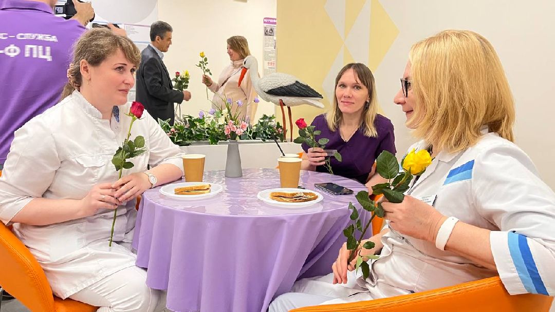 Врачи, перинатальный центр, медицина, подарки, 8марта, сюрприз, белый халат, медики, гинеколог, роды, рождаемость, патологтя, беременность