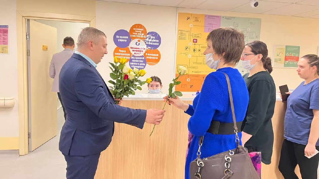 Врачи, перинатальный центр, медицина, подарки, 8марта, сюрприз, белый халат, медики, гинеколог, роды, рождаемость, патологтя, беременность