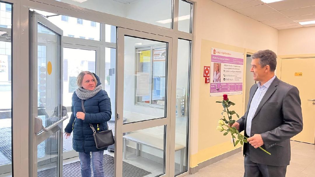 Врачи, перинатальный центр, медицина, подарки, 8марта, сюрприз, белый халат, медики, гинеколог, роды, рождаемость, патологтя, беременность