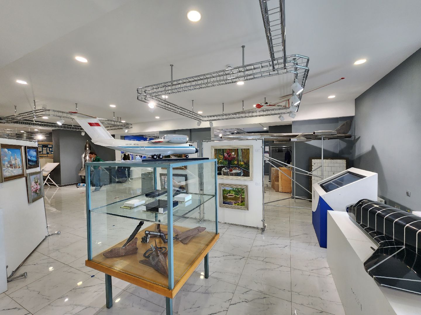 ЦАГИ, Демонстрационный центр, выставка, Душа в красках, Андреева, Есакова,