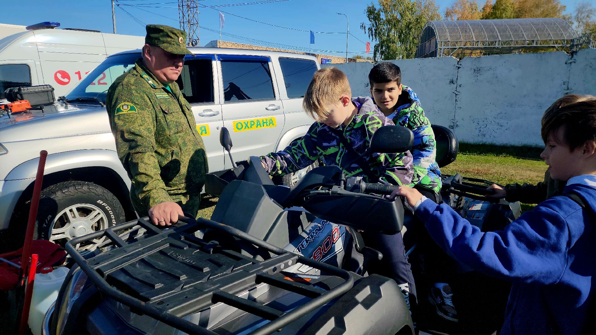 ЧС, ЧП, Шатура, выставка техники, профессии, школьники,