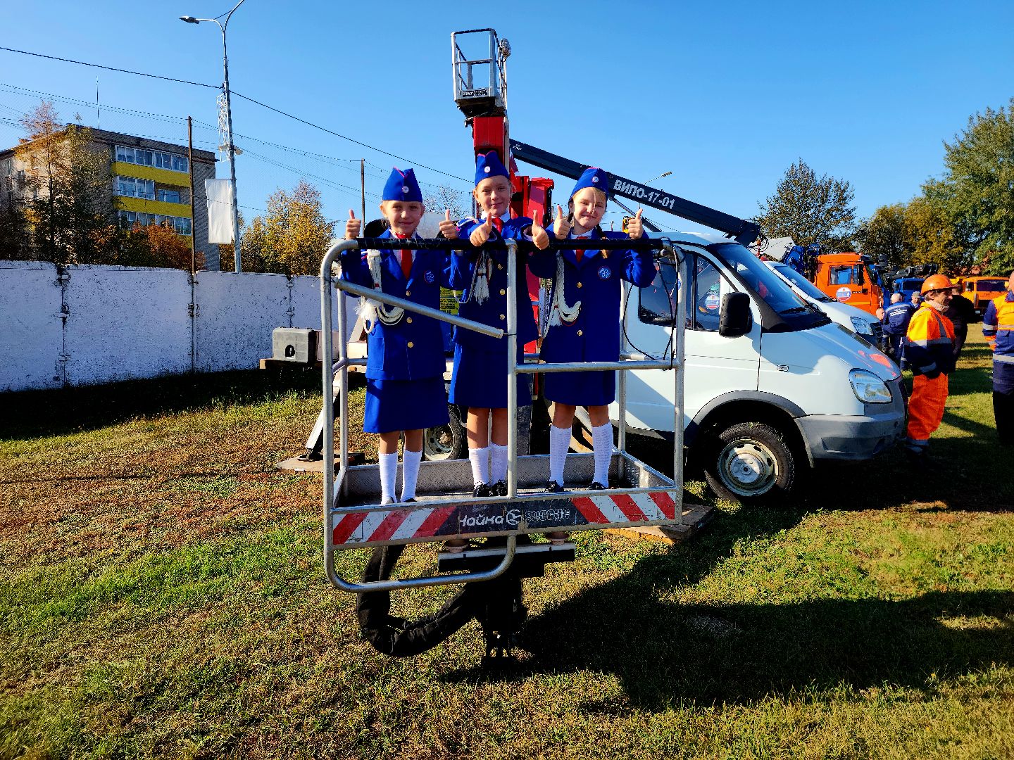 ЧС, ЧП, Шатура, выставка техники, профессии, школьники,