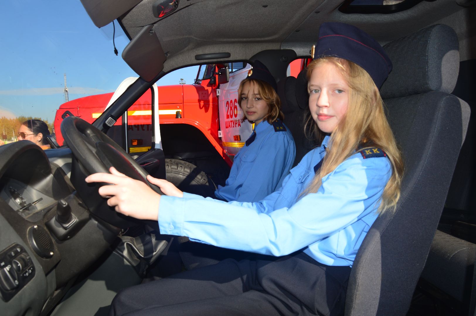 ЧС, ЧП, Шатура, выставка техники, профессии, школьники,