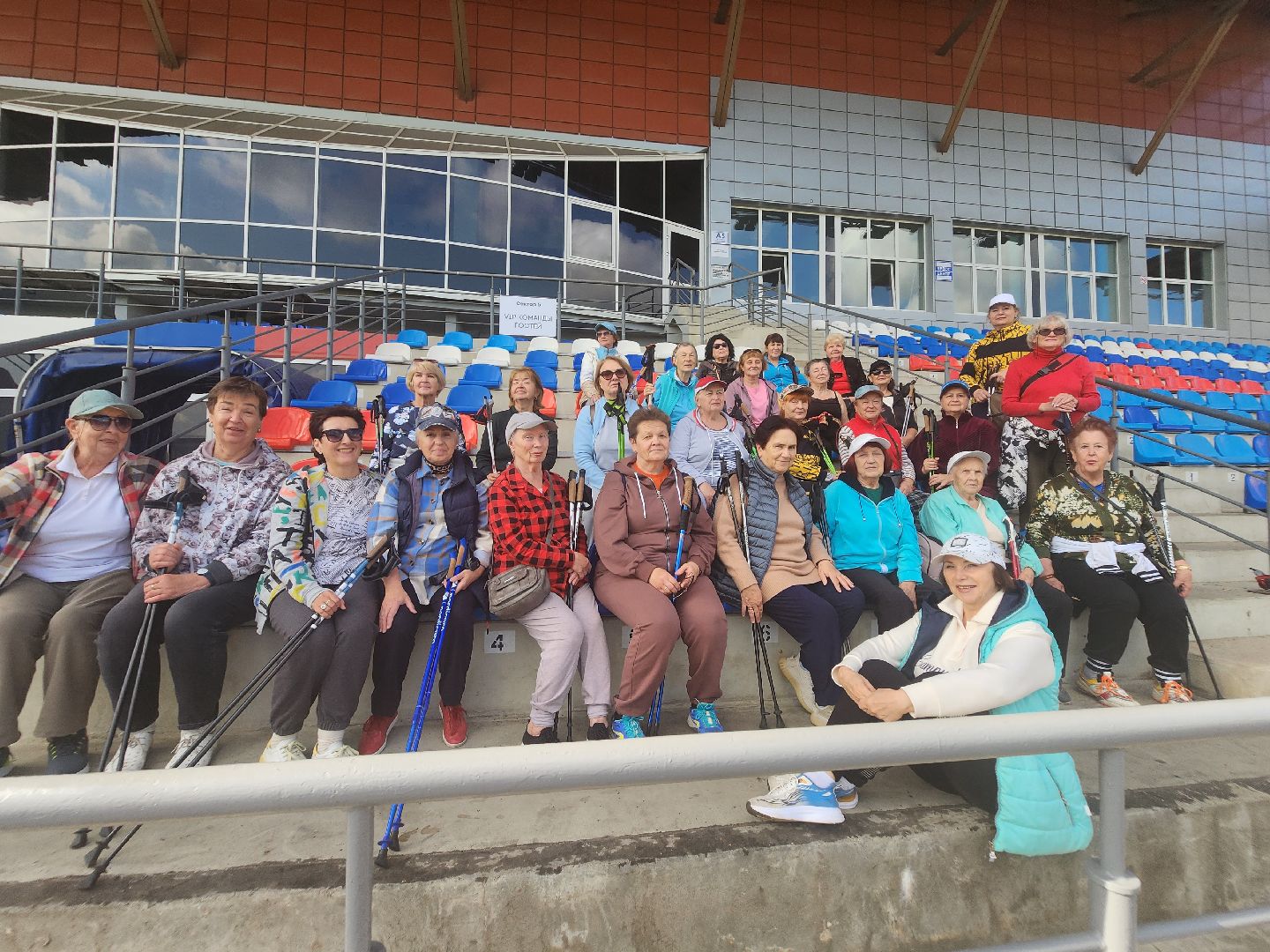 долгопрудный, скандинавская ходьба, физкультура, день пожилого человека,