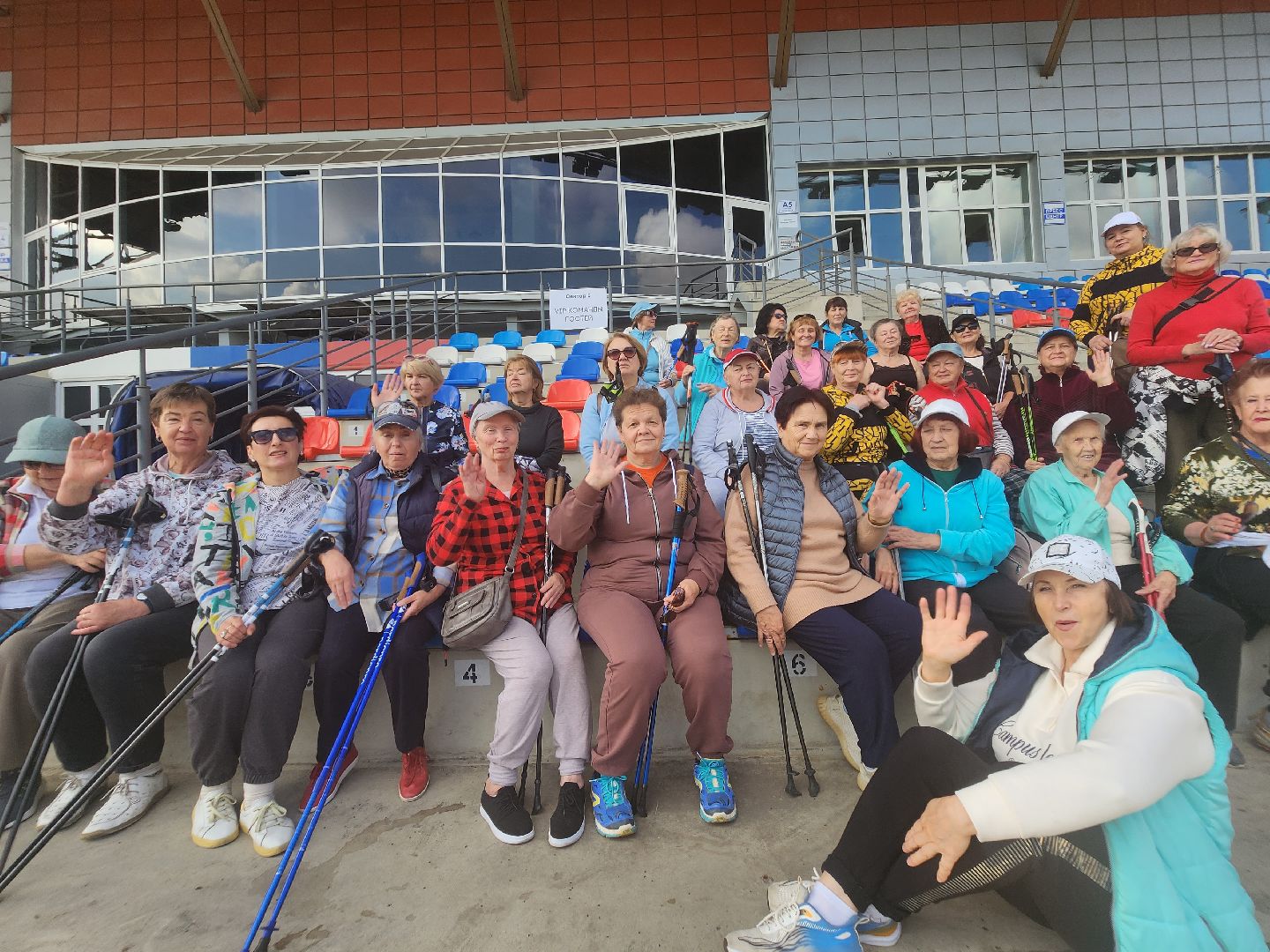 долгопрудный, скандинавская ходьба, физкультура, день пожилого человека,