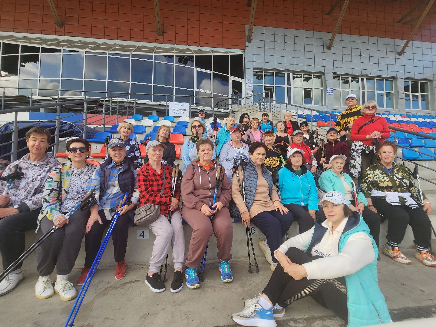 долгопрудный, скандинавская ходьба, физкультура, день пожилого человека,