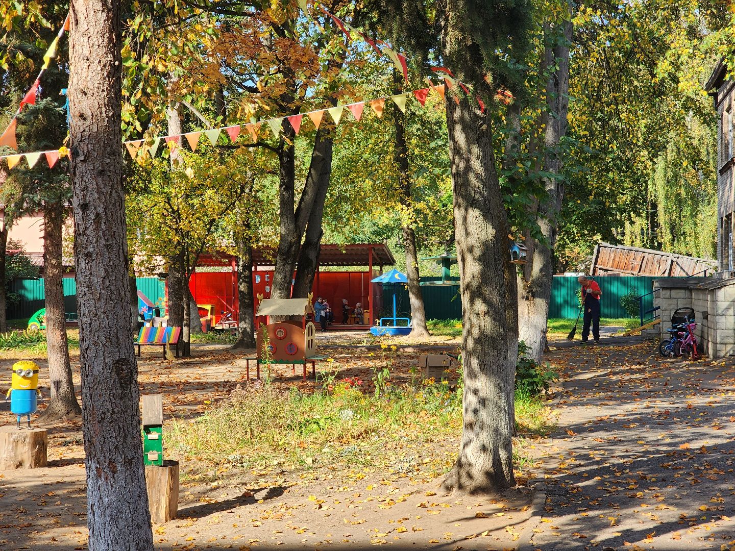 Заслуженный летчик-испытатель, детский сад 15, Щепетков, Мансветова, встреча, крокодилы,