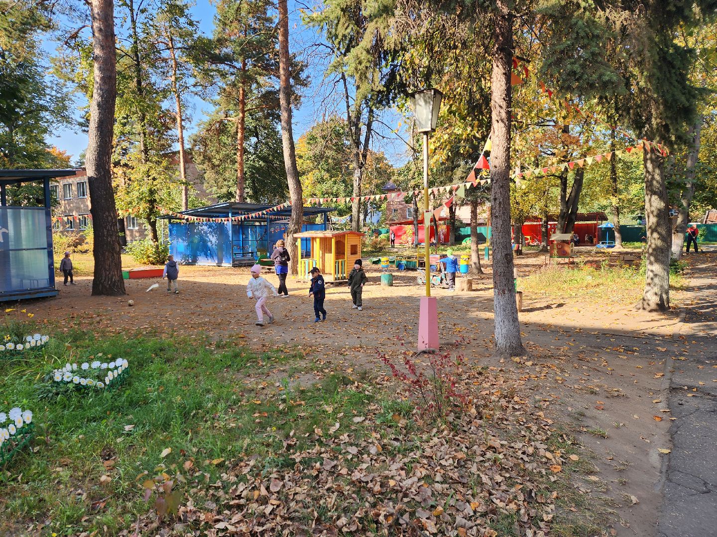 Заслуженный летчик-испытатель, детский сад 15, Щепетков, Мансветова, встреча, крокодилы,