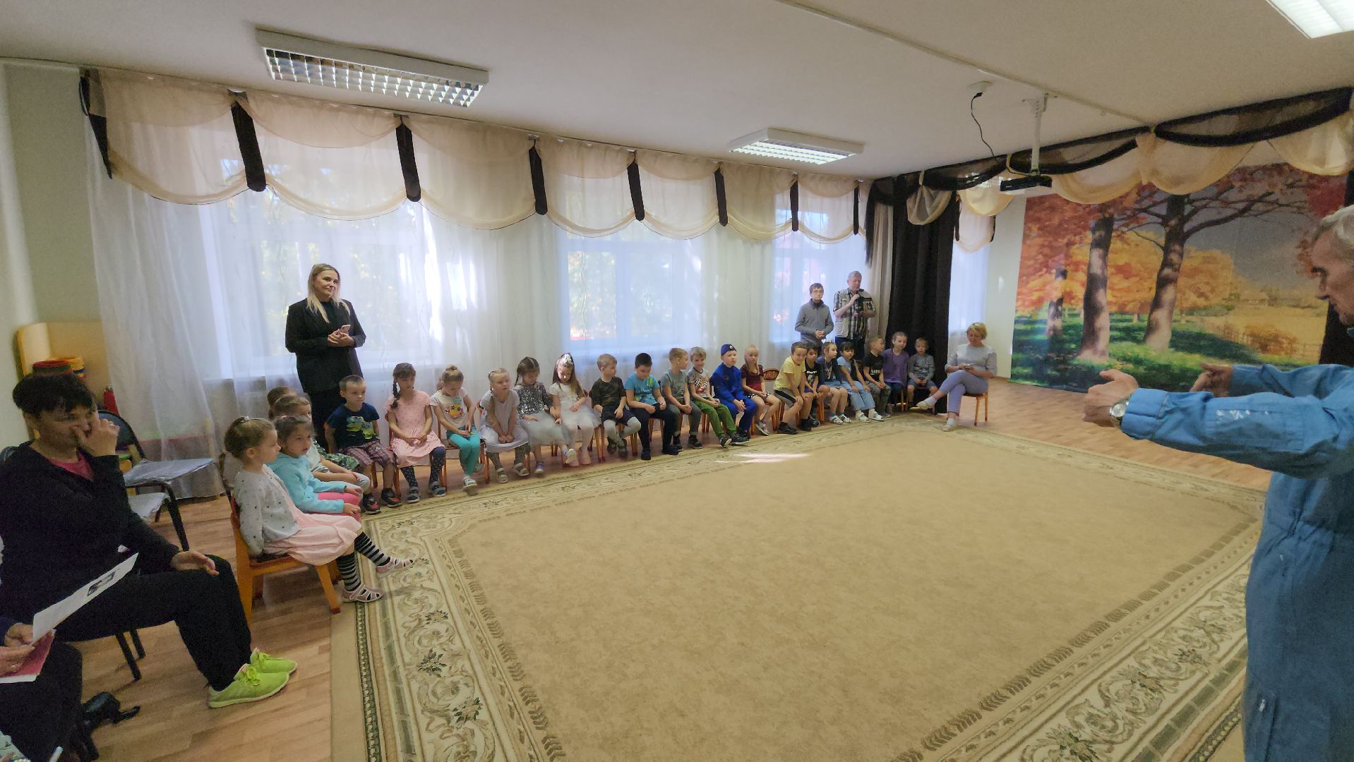 Заслуженный летчик-испытатель, детский сад 15, Щепетков, Мансветова, встреча, крокодилы,