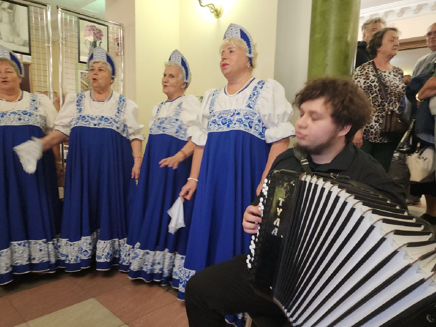 день пожилого человека, видное, старшее поколение, золотой возраст, праздник,