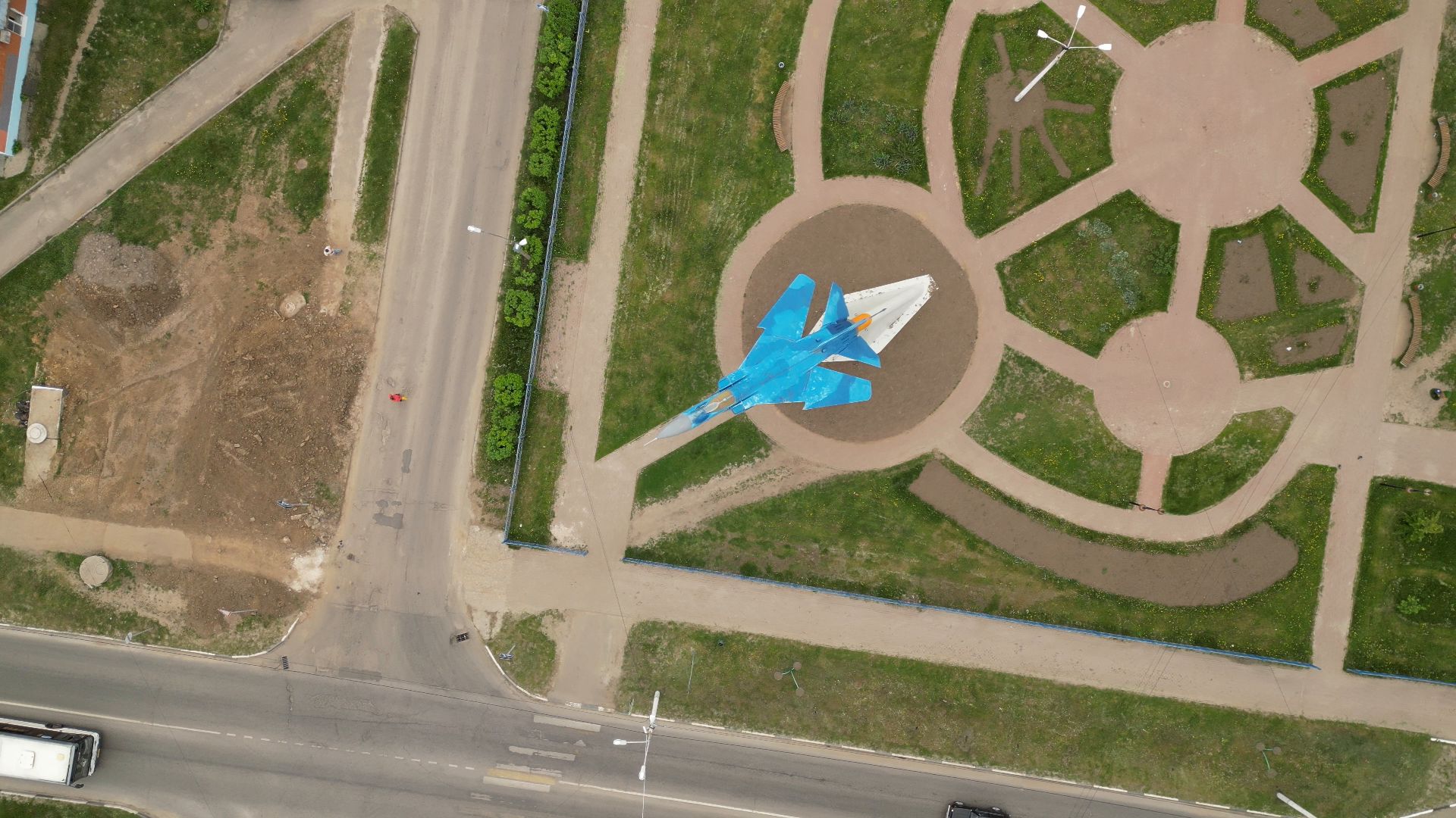 памятник, огурец, луховицы,видео с коптера,