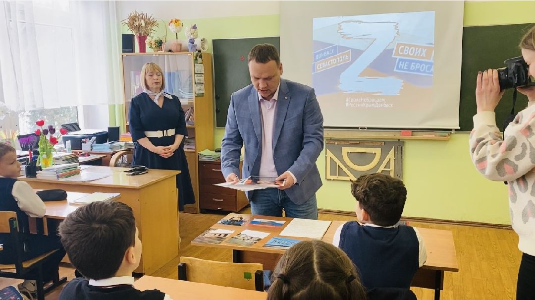 Краснознаменск, СВО, Мариуполь, строительство, Павел Капустин, парта героев, благотворительность