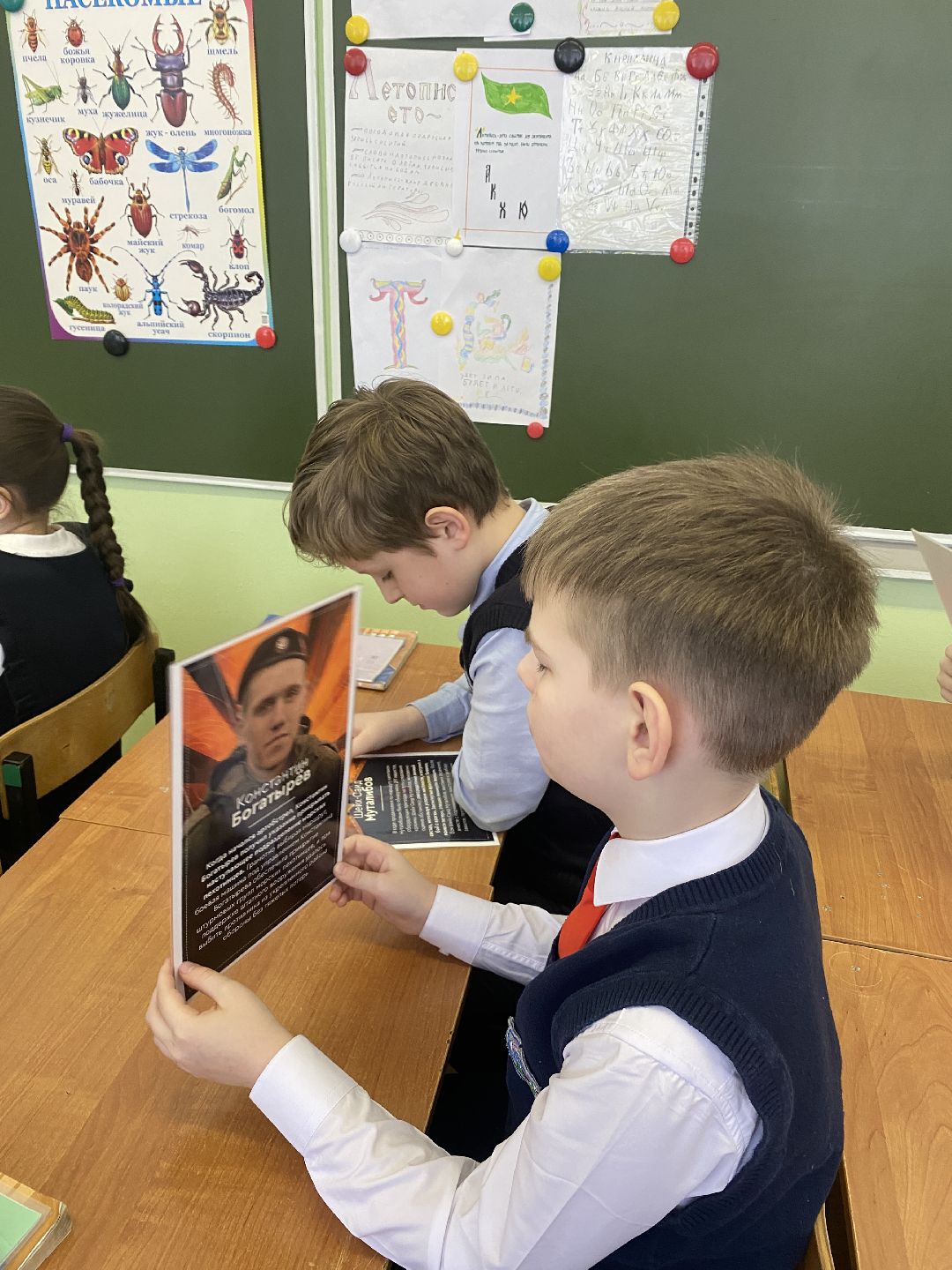 Краснознаменск, СВО, Мариуполь, строительство, Павел Капустин, парта героев, благотворительность