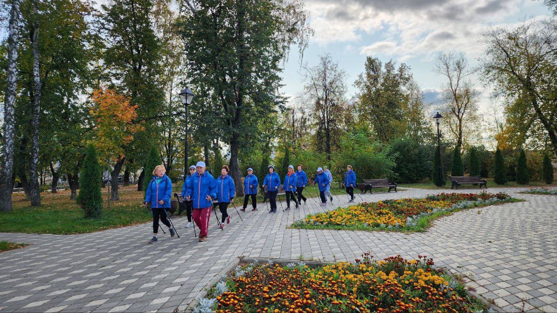 активное долголетие, человек идущий, пенсионеры, Лосино-Петровский,
