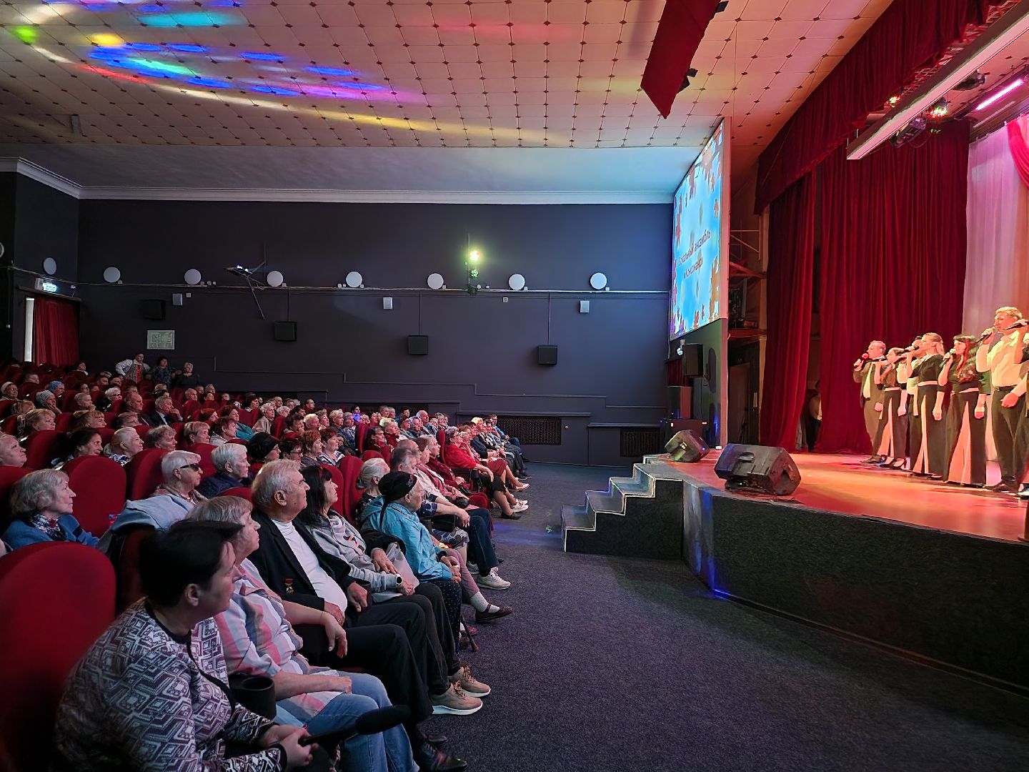 активное долголетие, ветераны, пожилые люди, день пожилого человека, егорьевск, подмосковье, губернатор, губернаторская программа, концерт,