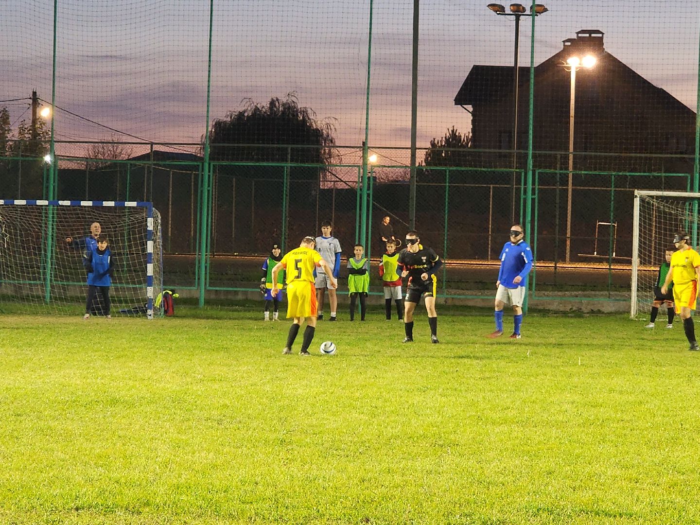 параспорт, инвалиды, слепые, футбол, серпухов, поселок большевик, спортшкола зубренок, ано прозрение, мастер-класс,