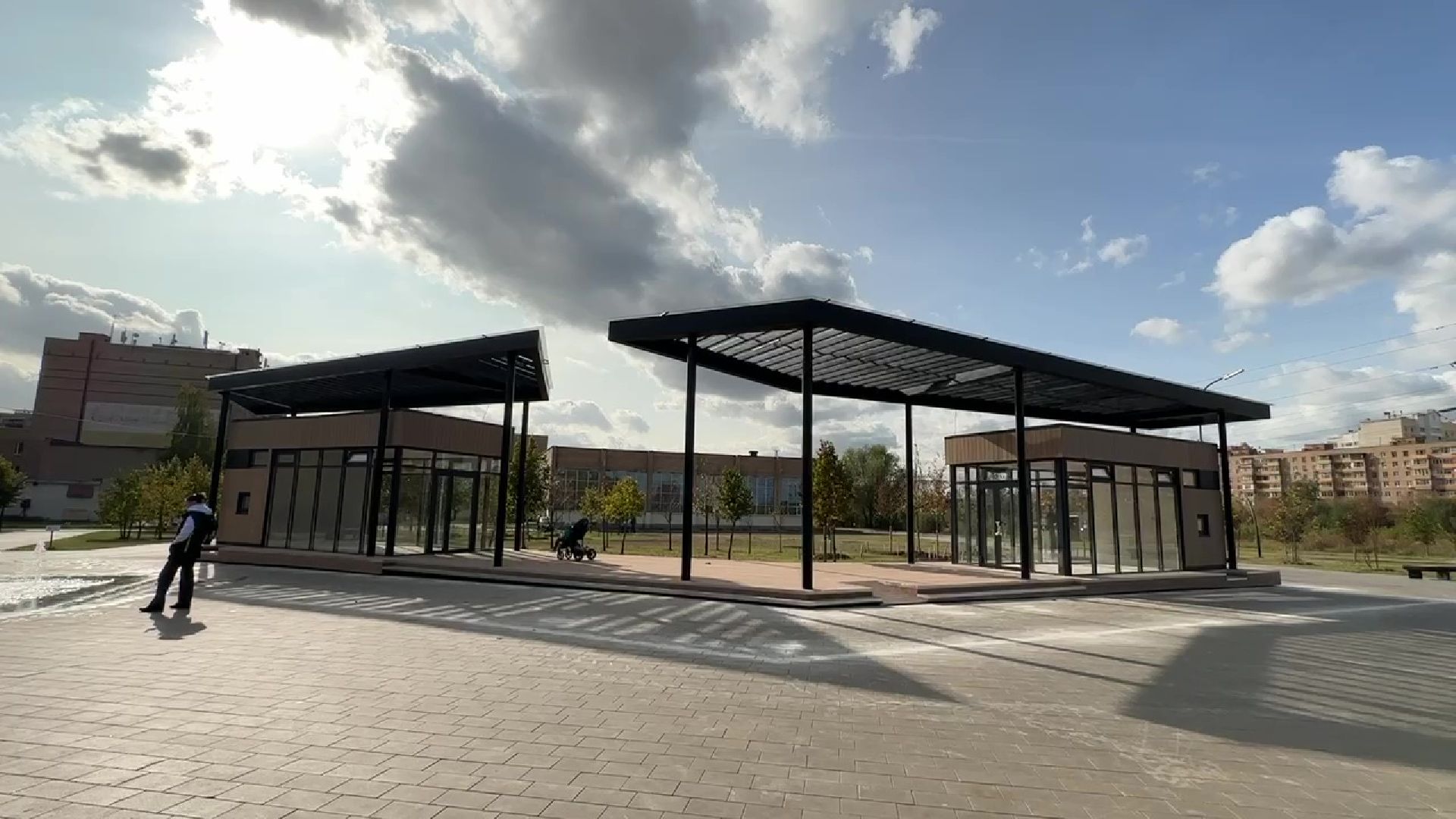 Реутов, парк, благоустройство, перголы, фонтан, деревья,