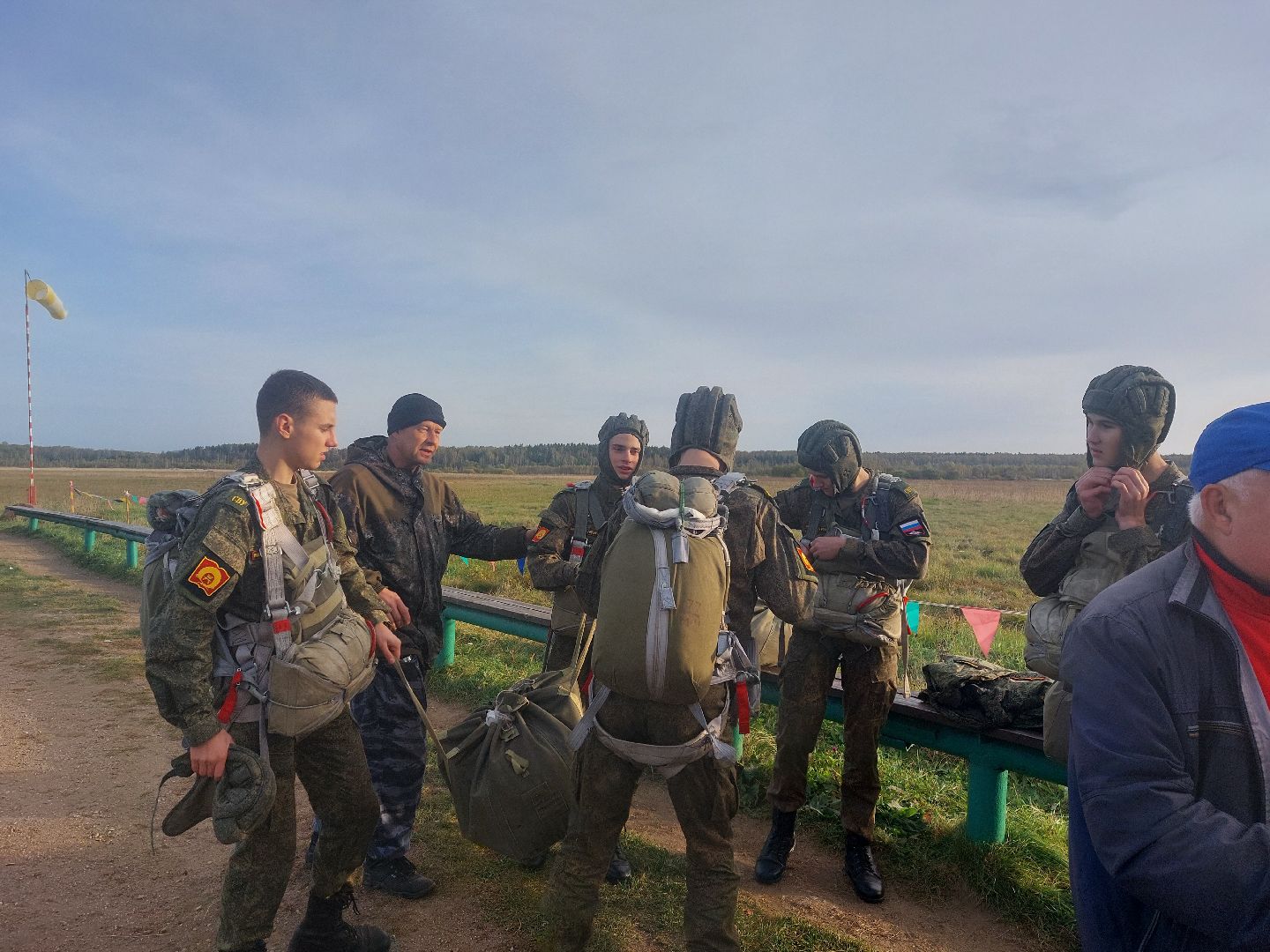 Чехов, Прыжки, Прыжки с парашютом, Суворовцы, Курсанты, ДОСААФ, Аэродром Волосово,