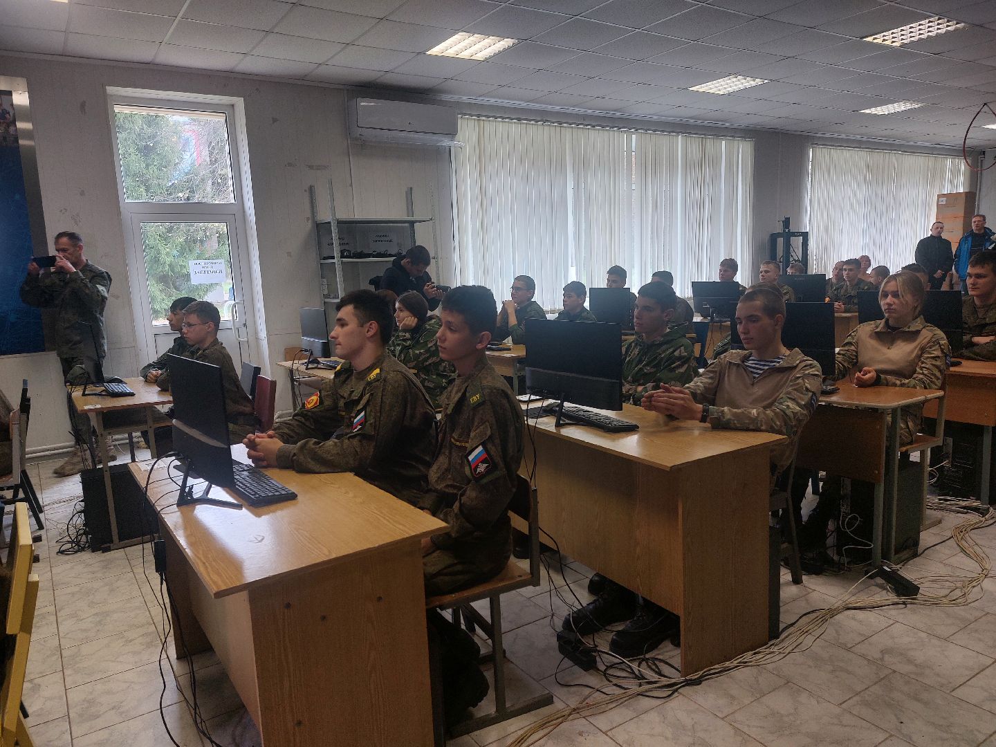 Чехов, Прыжки, Прыжки с парашютом, Суворовцы, Курсанты, ДОСААФ, Аэродром Волосово,