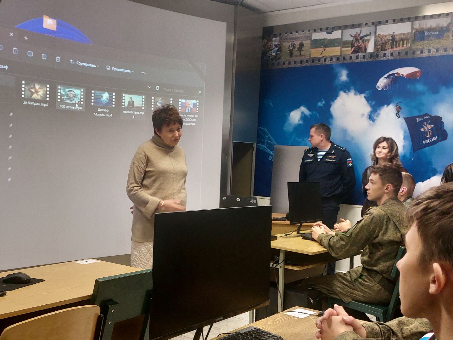 Чехов, Прыжки, Прыжки с парашютом, Суворовцы, Курсанты, ДОСААФ, Аэродром Волосово,