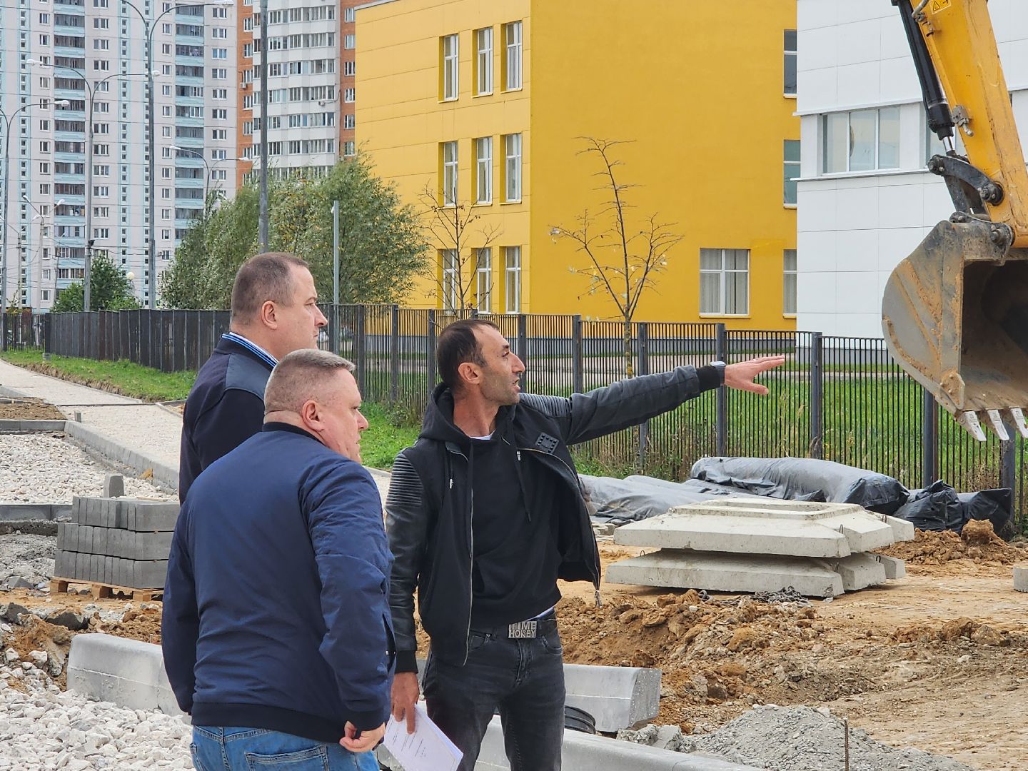 дороги, строительство дорог, серпухов, ивановские дворики, строительство поликлиники, круговой перекресток,