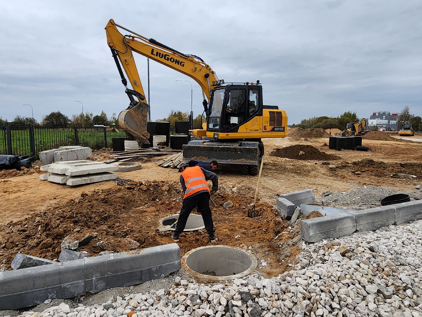 дороги, строительство дорог, серпухов, ивановские дворики, строительство поликлиники, круговой перекресток,