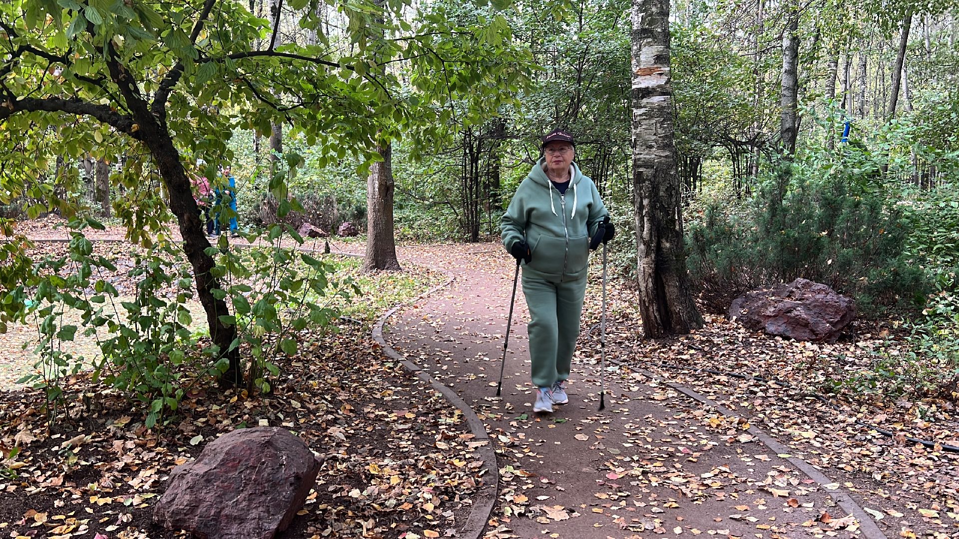 химки, активное долголетие, скандинавская ходьба, пожилые люди,