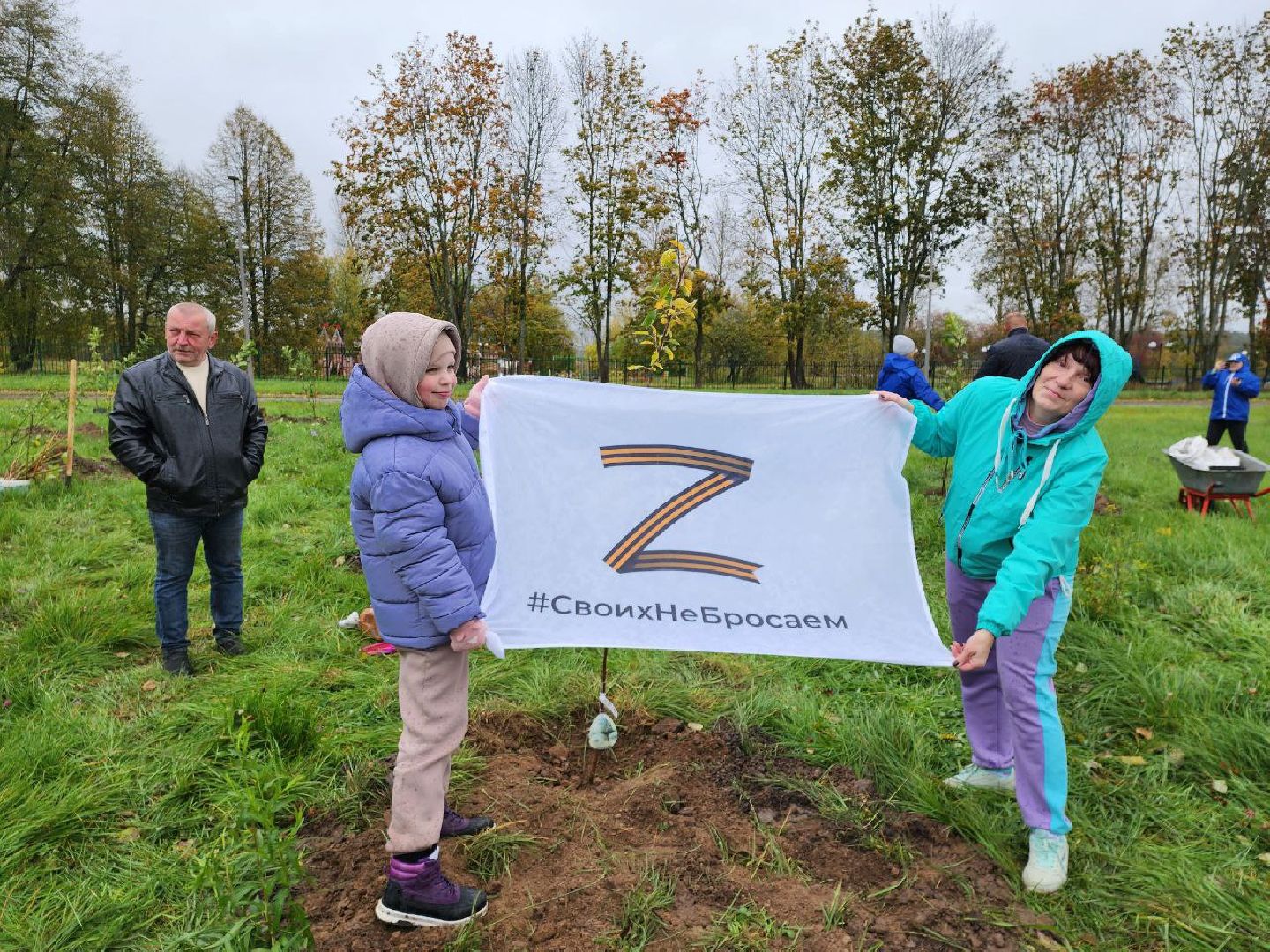 Можайск, можайский городской округ, подмосковье, яблоневый сад, яблони, деревья, акции, сво, военнослужащие, поддержка, память,