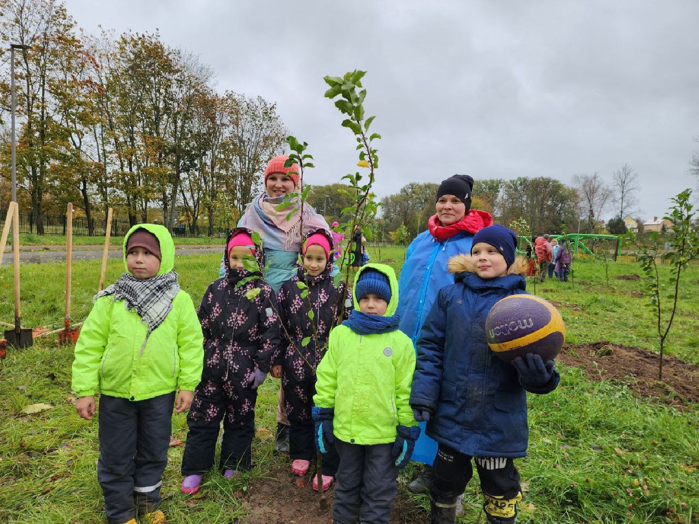 Можайск, можайский городской округ, подмосковье, яблоневый сад, яблони, деревья, акции, сво, военнослужащие, поддержка, память,