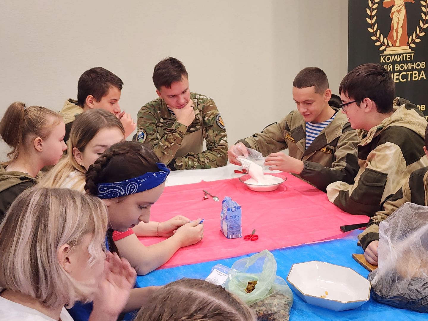 серпухов, волонтеры, волонтеры подмосковья, мгер, сво, каша, день рождения путина,