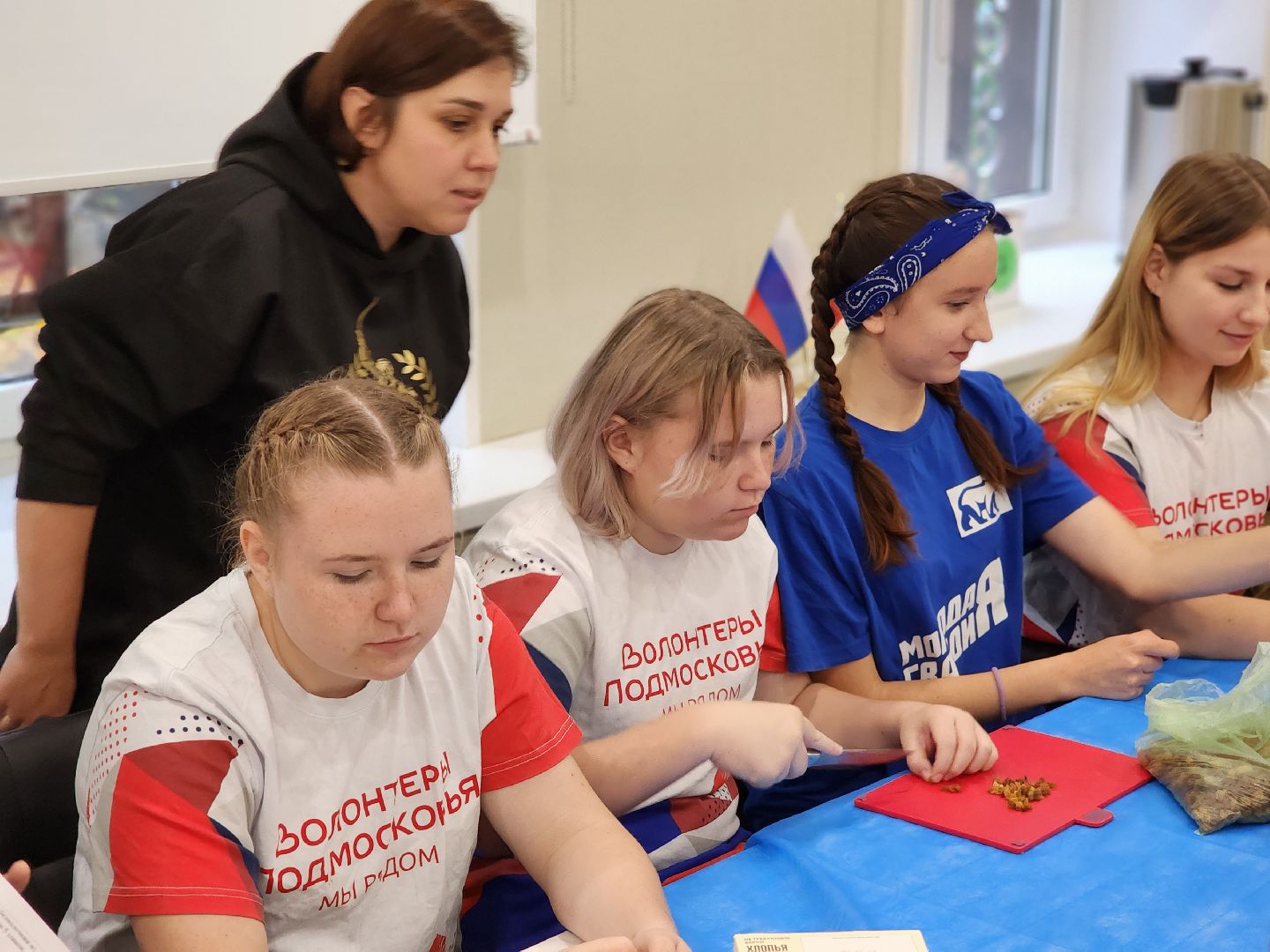 серпухов, волонтеры, волонтеры подмосковья, мгер, сво, каша, день рождения путина,