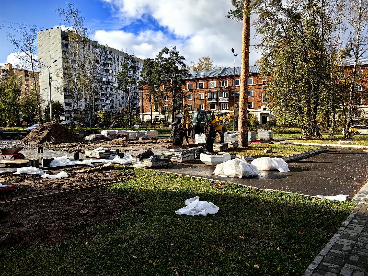 дом культуры, благоустройство, газон, тротуары,