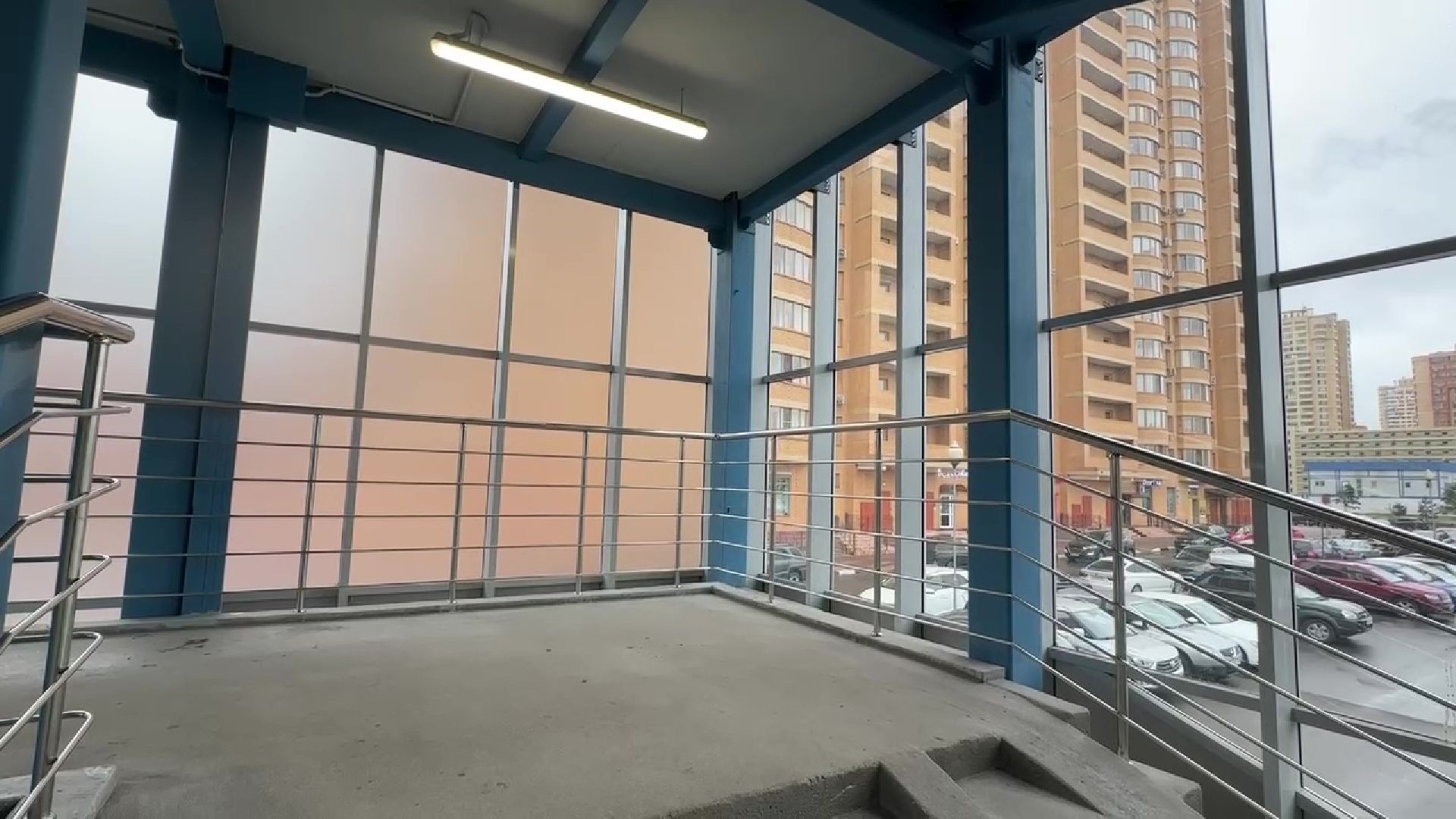 Реутов, переход, стекла, темнота, свет, пленка,